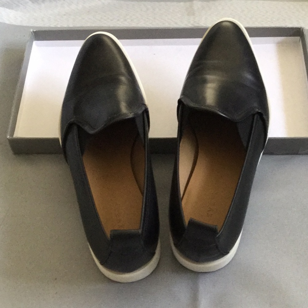 EVERLANE  Black leather flats - size 7